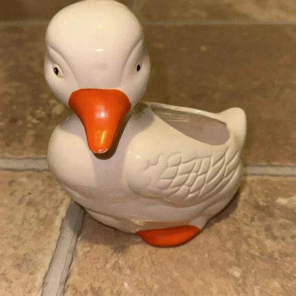 Other - VINTAGE white ceramic duck goose bird planter accent trinket dish made in Taiwan